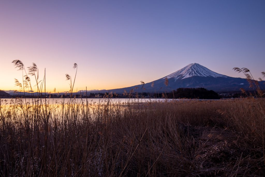 朝陽と富士山