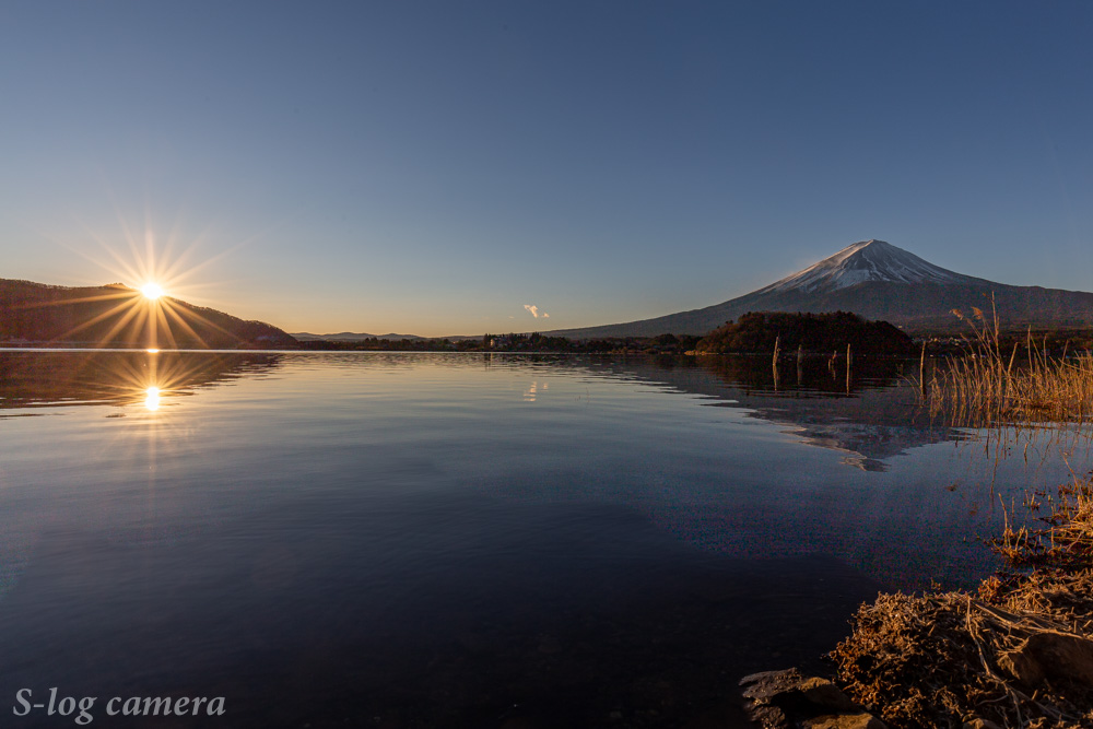 河口湖の初日の出と富士山